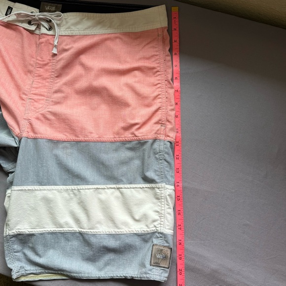 Vans shorts mens 36 striped swim trunks grey white & pink - Picture 9 of 12
